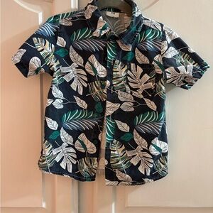 SHEIN Kids Leaf Print Button Down Shirt - Black and White